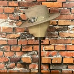 Budget π Double D Ranch - Adirondacks Trade Silver Hat Hats/Headbands/Scarves/Gloves π 15 Double D Ranch - Adirondacks Trade Silver Hat Hats/Headbands/Scarves/Gloves