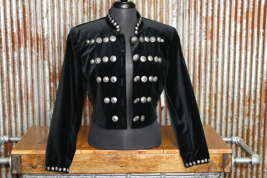 Promo π― Double D Ranch Wear Cropped Velvet Jacket TIFFIANY'S CLOSET π€© 6 Double D Ranch Wear Cropped Velvet Jacket TIFFIANY'S CLOSET