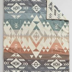 Pendleton Agate Beach Blanket