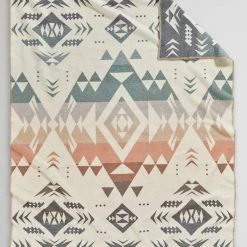 Pendleton Agate Beach Blanket